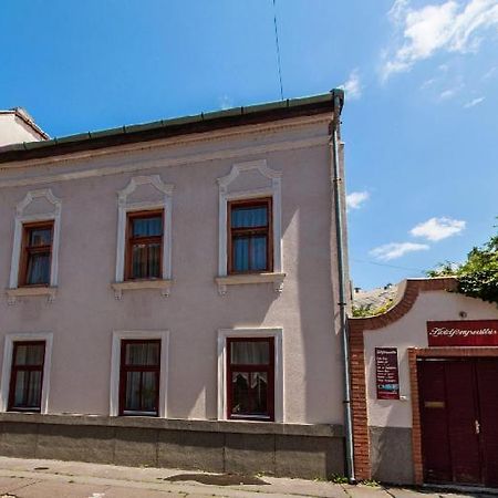 Bed and Breakfast Holdfenyszallas Szegedin Exterior foto