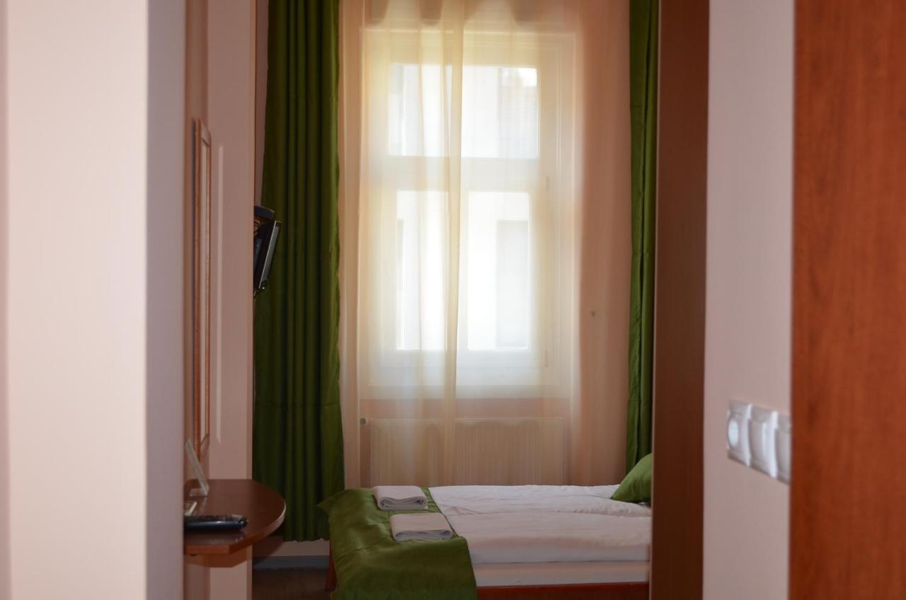 Bed and Breakfast Holdfenyszallas Szegedin Exterior foto