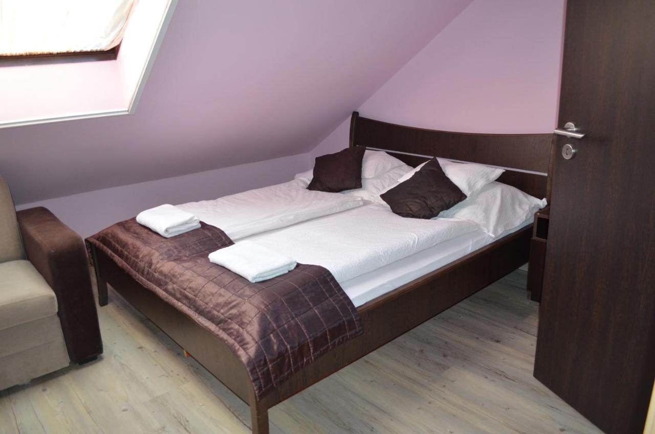 Bed and Breakfast Holdfenyszallas Szegedin Exterior foto